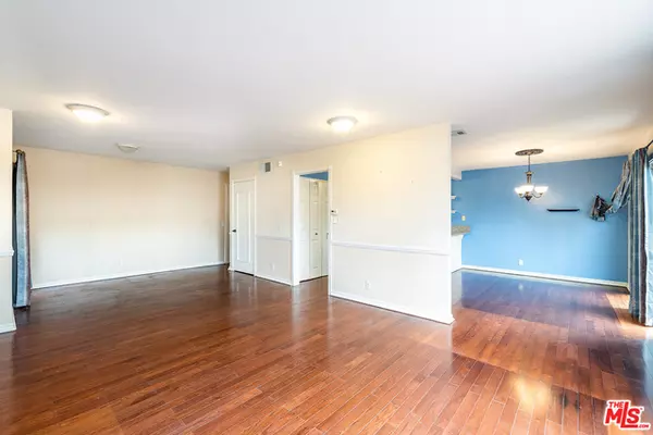 Sun Valley, CA 91352,8601 Sunland Blvd #12