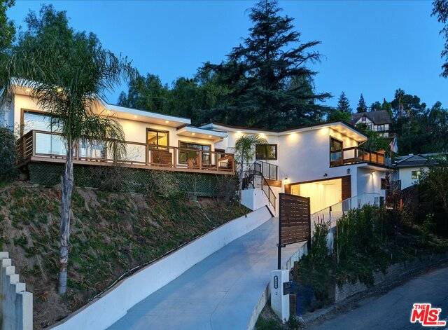 Woodland Hills, CA 91364,4698 Morro Dr
