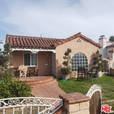 7216 S Hobart Blvd, Los Angeles, CA 90047