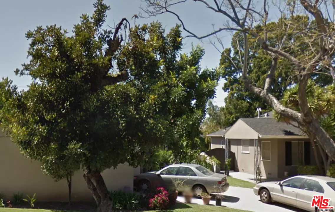 Los Angeles, CA 90034,1913 S Crest Dr