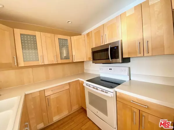 Calabasas, CA 91302,23391 Park Sorrento #62