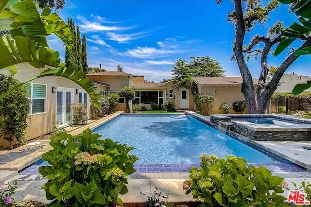 4847 Crown Ave, La Canada Flintridge, CA 91011