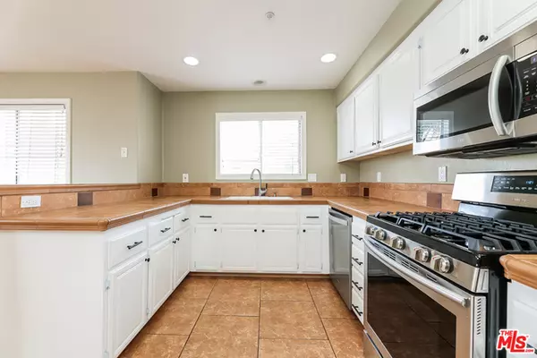 Huntington Beach, CA 92648,18872 Milos