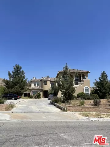 2320 Crystal Ridge Ln, Colton, CA 92324