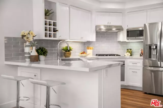 110 S Guadalupe Ave #5, Redondo Beach, CA 90277