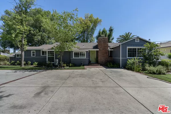 17100 Parthenia St, Sherwood Forest, CA 91325