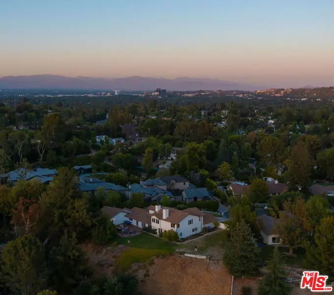 5845 Hilltop Rd, Hidden Hills, CA 91302