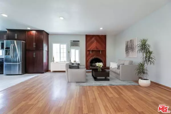 Santa Ana, CA 92707,3125 S Birch St