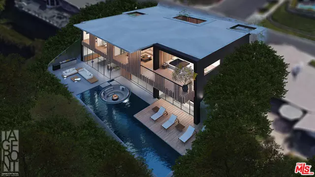 Corona Del Mar, CA 92625,215 Milford Dr