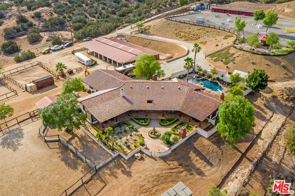 35020 Sipes Pl, Agua Dulce, CA 91390