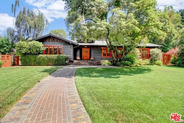 751 E Woodbury Rd, Altadena, CA 91001