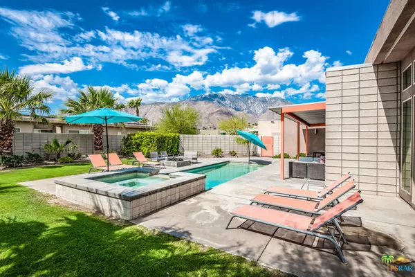 1070 Azure Ct, Palm Springs, CA 92262