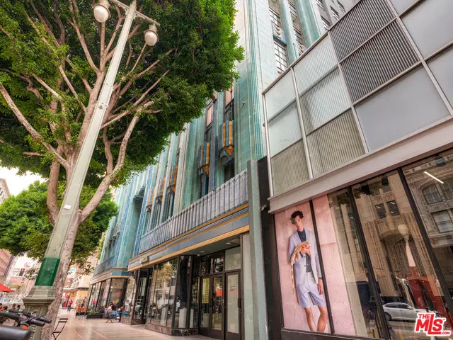 849 S Broadway #204, Los Angeles, CA 90014