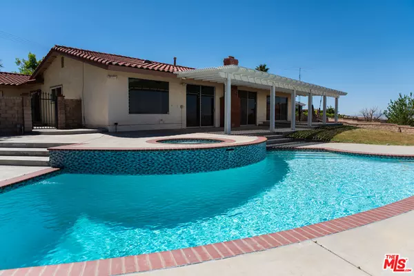 6309 W Avenue M8, Palmdale, CA 93551