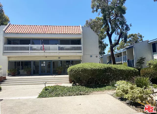 605 S Prospect Ave #304, Redondo Beach, CA 90277