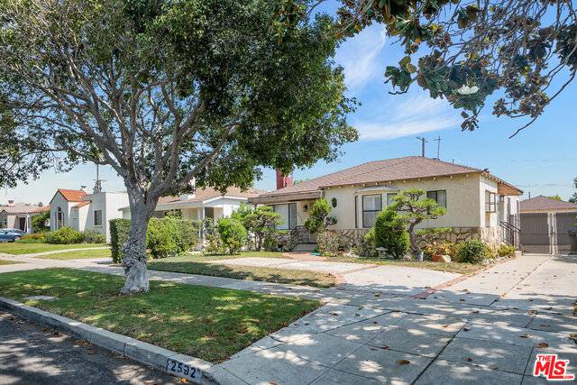 2592 Military Ave, Los Angeles, CA 90064