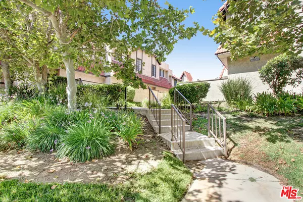 Santa Clarita, CA 91387,27663 Ironstone Dr #5