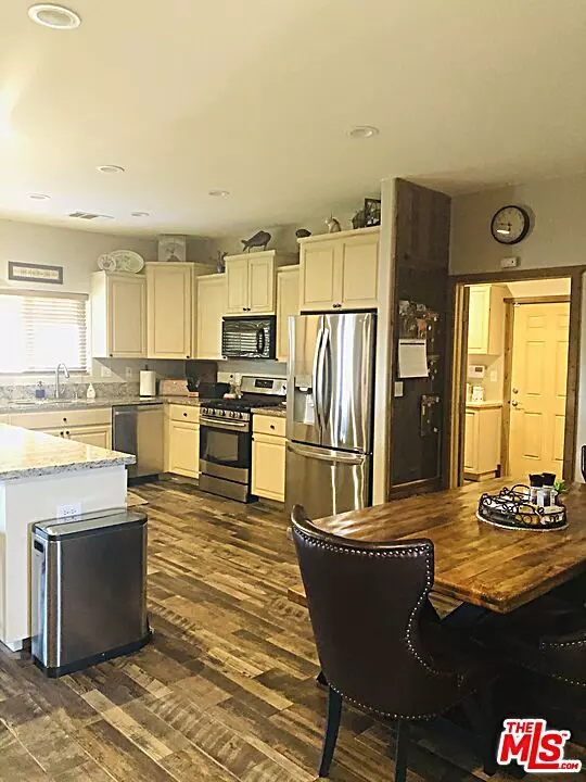 Lancaster, CA 93536,7215 W Avenue A8