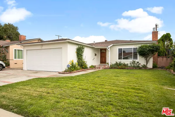 13524 Debell St, Arleta, CA 91331