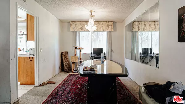 Cerritos, CA 90703,12131 Camino Valencia