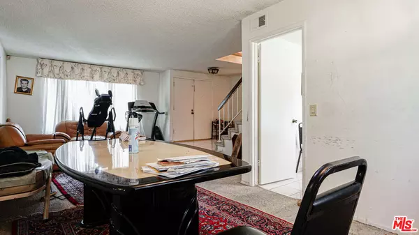 Cerritos, CA 90703,12131 Camino Valencia