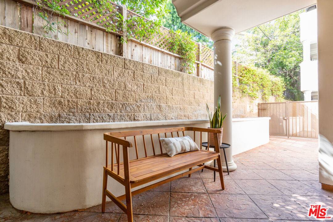 West Hollywood, CA 90069,851 N San Vicente Blvd #110