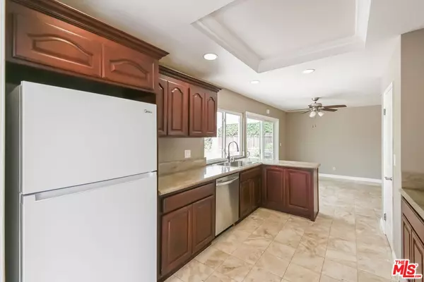 Newbury Park, CA 91320,563 Kenwood St