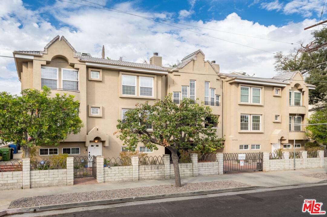10929 Landale St ##1, North Hollywood, CA 91602