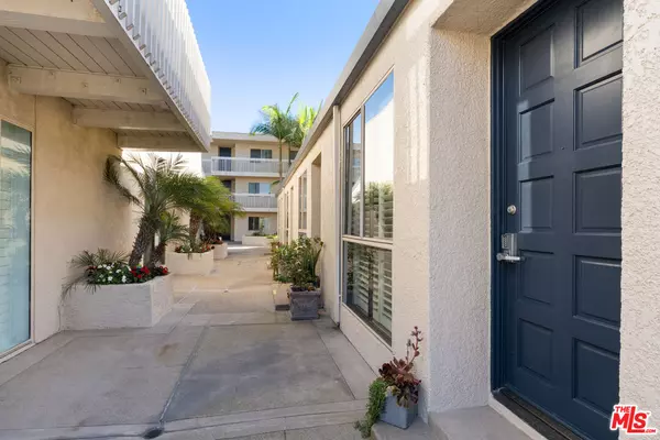 Playa Del Rey, CA 90293,7301 Vista Del Mar #A108