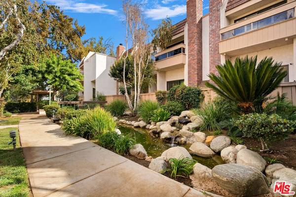 Encino, CA 91316,5533 Edward E Horton Ln #3