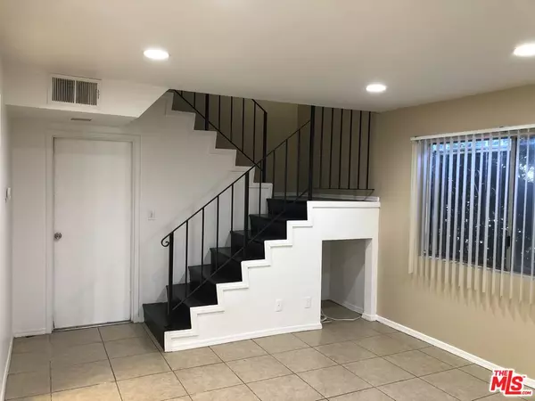 North Hills, CA 91343,15555 Nordhoff St #5A