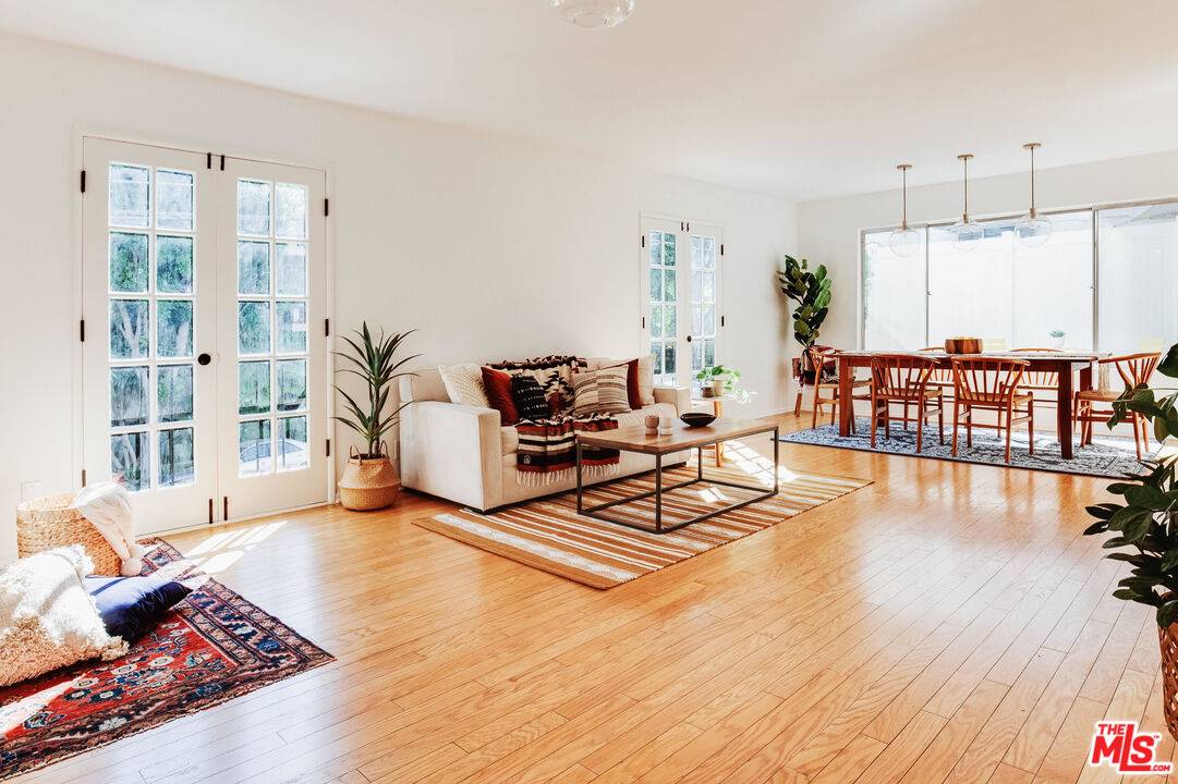 9015 Cynthia St #1, West Hollywood, CA 90069