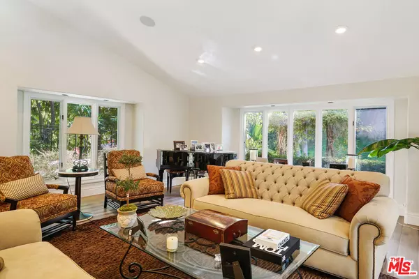 Calabasas, CA 91302,24911 Lorena Dr