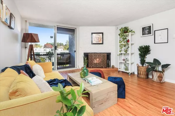 8635 Falmouth Ave #207, Playa Del Rey, CA 90293