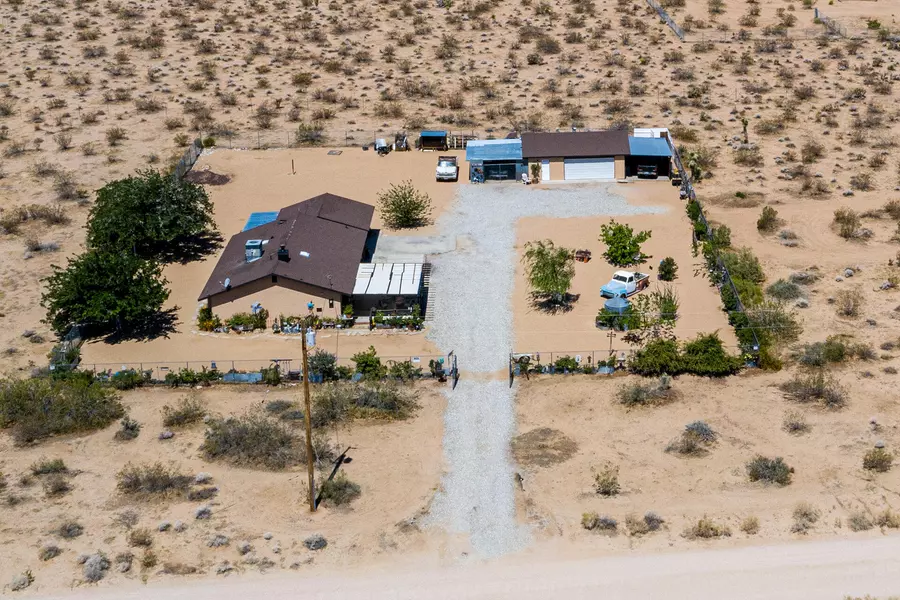 57425 Camulos Rd RD, Landers, CA 92285