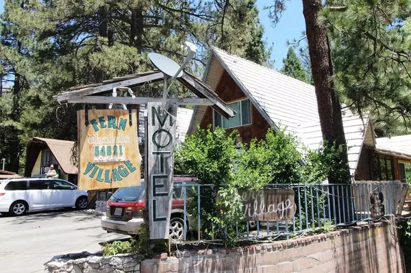 54821 N North Circle DR, Idyllwild, CA 92549