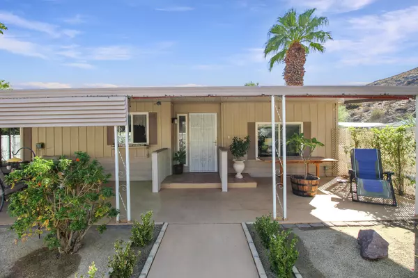 242 Newport DR, Palm Springs, CA 92264