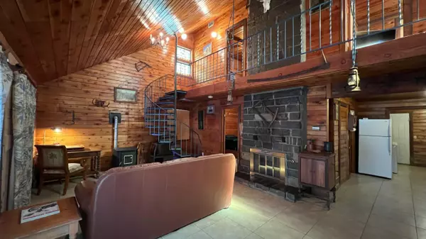 Lake Elsinore, CA 92530,33120 Lorimer ST