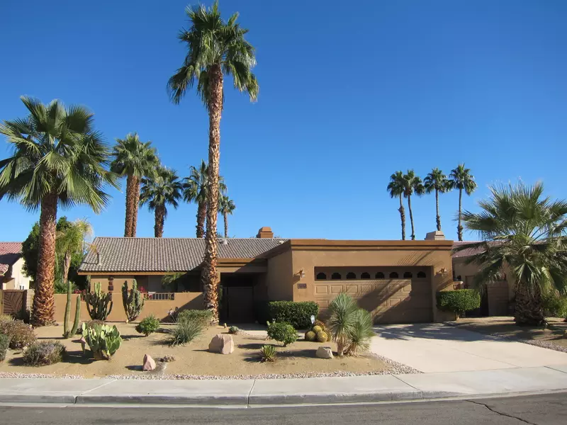 40556 Clover LN, Palm Desert, CA 92260