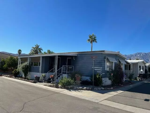 8 Oasis DR, Cathedral City, CA 92234