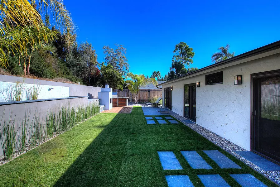 1726 Tamarack AVE, Carlsbad, CA 92008