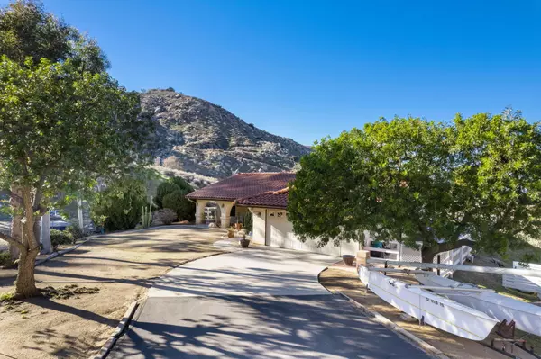 Colton, CA 92324,9179 Holly CT