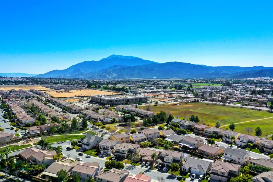 1553 E Shooting Star DR, Beaumont, CA 92223