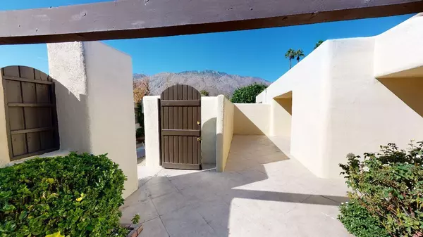 Palm Springs, CA 92262,453 N Hermosa DR