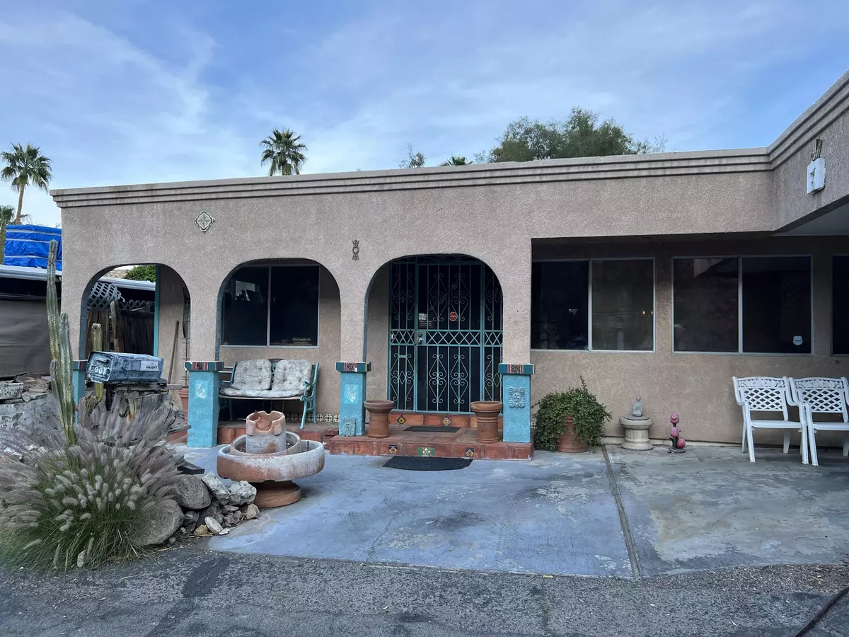 Palm Springs, CA 92264,907 Gem DR