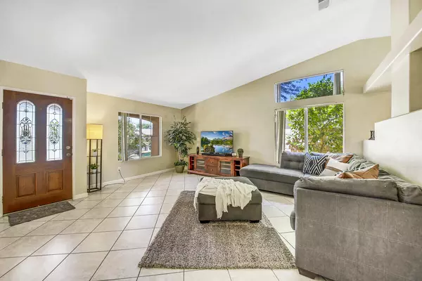 La Quinta, CA 92253,79280 Sierra Vista VISTA