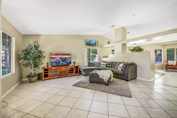 La Quinta, CA 92253,79280 Sierra Vista VISTA