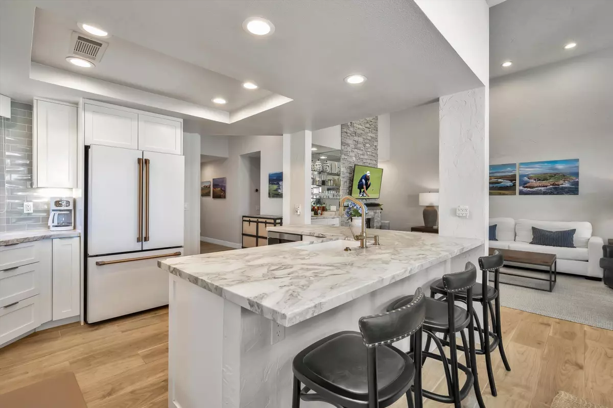 La Quinta, CA 92253,54338 Oak Tree