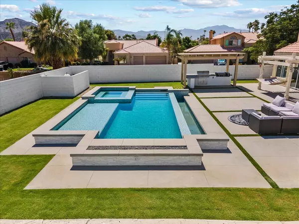 La Quinta, CA 92253,79285 Desert Crest DR