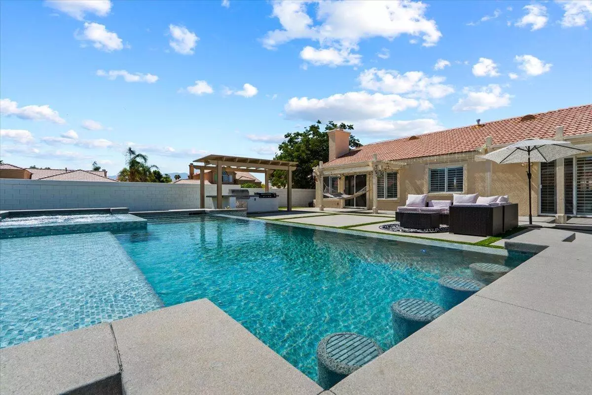 La Quinta, CA 92253,79285 Desert Crest DR